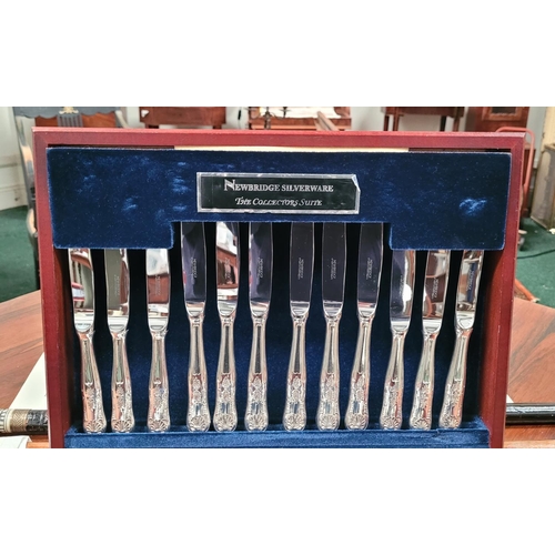 136 - A CASED NEWBRIDGE SILVERWARE CUTLERY SET, with pieces to suit a seating of 6, some extra pieces. Inc... 