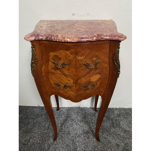 155 - A WELL MADE EARLY 20TH CENTURY FRENCH LOUIS XV STYLE KINGWOOD VEENERED & MARQUETRY INLAID MARBLE TOP... 