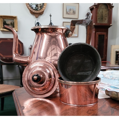 168 - A LOVELY VINTAGE POLISHED COPPER TEA/COFFEE POT, with removable strainer section. Nice detail to the... 