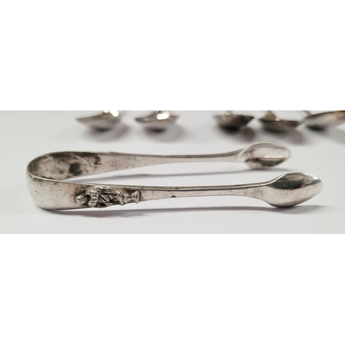 191 - A MIXED SILVER & SILVER PLATE LOT; Includes sugar tongs & tea spoons; two silver plated tongs – one ... 