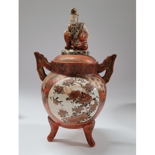 193 - A COLLECTION OF JAPANESE PORCELAIN PIECES, includes; (i) a Kutani style lidded Koro urn, decorated w... 