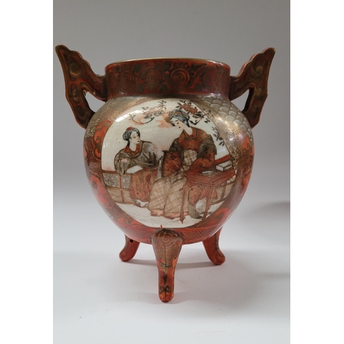 193 - A COLLECTION OF JAPANESE PORCELAIN PIECES, includes; (i) a Kutani style lidded Koro urn, decorated w... 