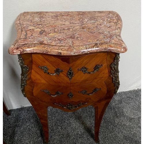 22 - A HANDSOME PAIR OF WELL MADE EARLY 20TH CENTURY FRENCH LOUIS XV STYLE KINGWOOD VEENERED & MARQUETRY ... 