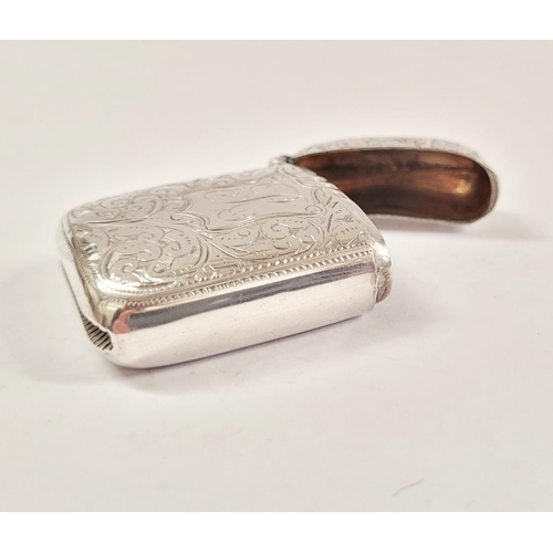 26 - A LATE 19TH CENTURY SILVER VESTA CASE, beautifully engraved with scrolling foliage design to the fro... 