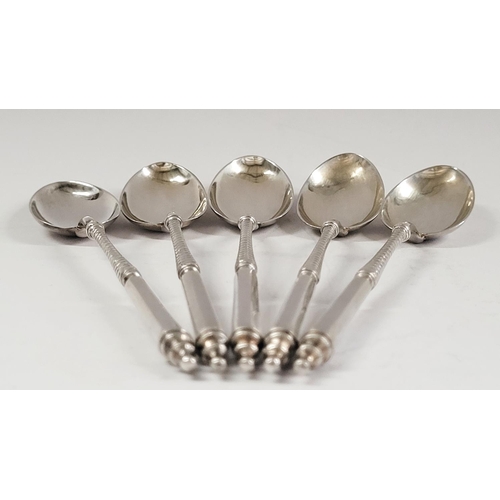 50 - A FINE SET OF FIVE LATE 19TH CENTURY SILVER TEA SPOONS, with decorative stems. London, date letter o... 