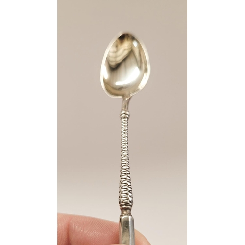 50 - A FINE SET OF FIVE LATE 19TH CENTURY SILVER TEA SPOONS, with decorative stems. London, date letter o... 