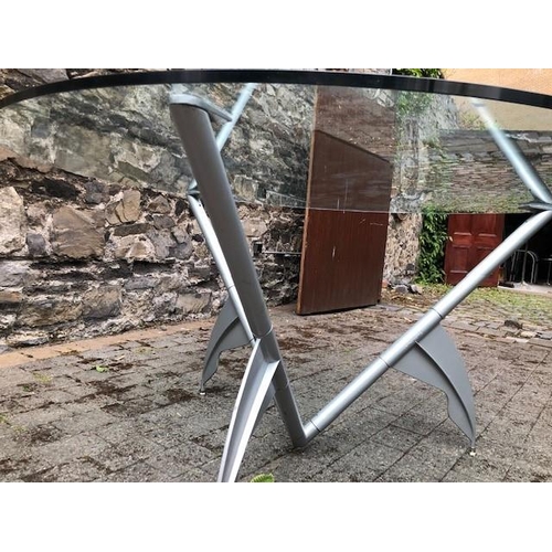 62 - A PHILLIPE STARCK ‘PRESIDENT M’ TABLE FOR BALERI ITALIA, circa 1980s. The base made from aluminium, ... 