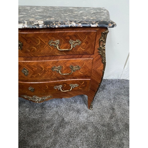 7 - AN ATTRACTIVE & WELL MADE EARLY 20TH CENTURY ANTIQUE FRENCH LOUIS XV STYLE KINGWOOD VENEERED & MARQU... 