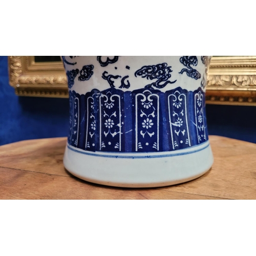 72 - A BLUE & WHITE CHINESE DRAGON VASE, with a seal mark to the base, possibly Qianlong mark. Of Baluste... 