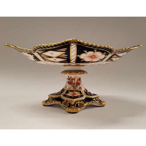 85 - TWO PIECES OF ROYAL CROWN DERBY; (i) A beautiful cake dish with scalloped rim and raised on a column... 