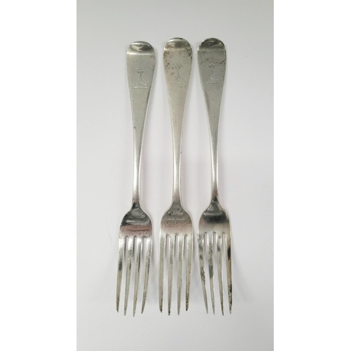 94 - A IRISH SILVER CUTLERY LOT, late 19th century Irish silver, with Dublin hallmarks, date letter of ‘p... 