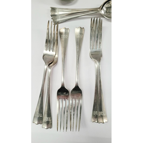 95 - A SILVER CUTLERY LOT: includes a mix of dates & maker’s; Birmingham, date letter ‘G’ for 1931, maker... 