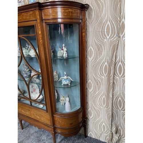 112 - AN EXCEPTIONAL EDWARDIAN MAHOGANY & SATINWOOD INLAID BREAKFRONT GLAZED DISPLAY CABINET, with beautif... 