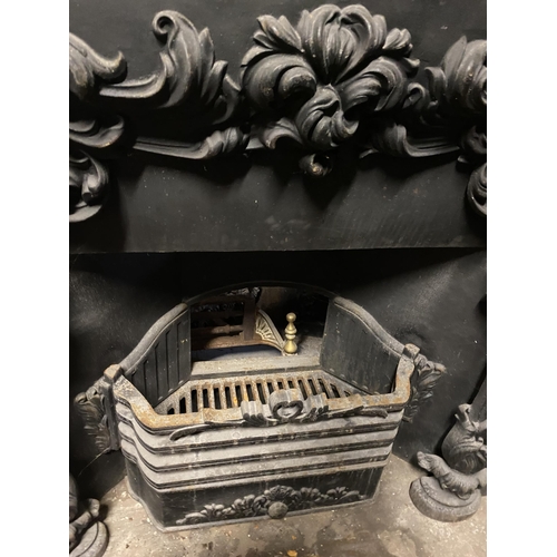 121 - AN EXCELLENT IRISH CAST IRON FIRE SURROUND/FIREPLACE INSERT, dimensions: 106cm wide x 101cm high x 4... 