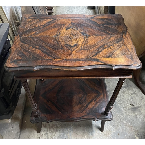 152 - A 19TH CENTURY ROSEWOOD CROSSBANDED SEWING TABLE/LAMP TABLE/DRESSING TABLE, shaped top opening to fi... 