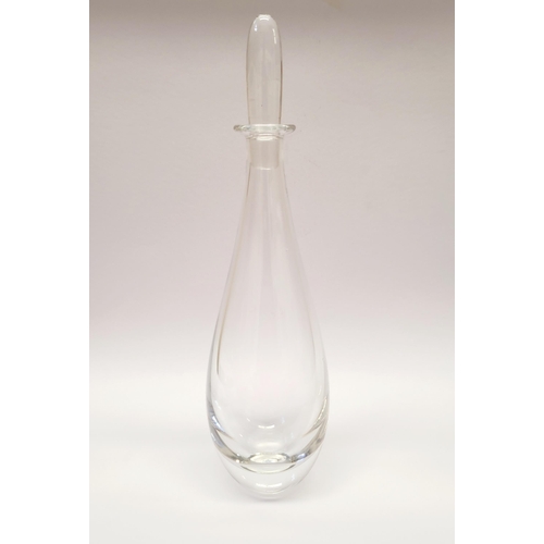 173 - A VERY GOOD EARLY 20TH CENTURY VICKE LINDSTRAND FOR ORREFORS BLOWN GLASS DECANTER, with stopped, etc... 