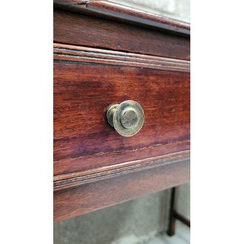 18 - A VERY FINE GEORGIAN MAHOGANY SINGLE DRAWER SIDE TABLE, the drawer with a lovely reeded edge to the ... 