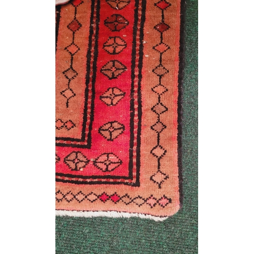 211 - A GOOD VINTAGE ARDEBIL IRANIAN WOVEN FLOOR RUG / WIDE RUNNER, with short white fringe to the ends, t... 