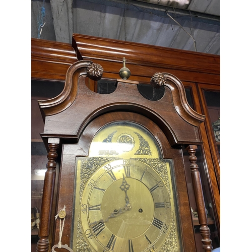 212 - AN EXCELLENT IRISH GEORGIAN LONGCASE CLOCK BY ATKINSON OF DUBLIN, the hood with swan neck pediment w... 