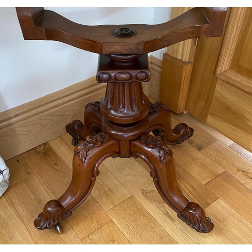 44 - A VERY GOOD QUALITY LATE 19TH CENTURY MAHOGANY SERPENTINE SHAPED SIDE / LAMP TABLE, formally a works... 