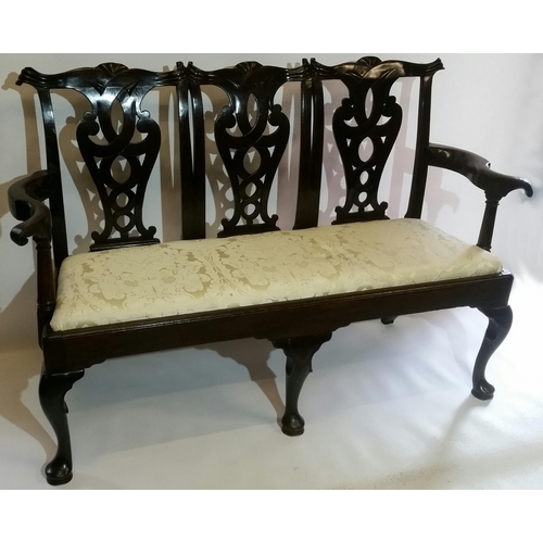 66 - AN IRISH 18TH CENTURY CARVED MAHOGANY CHAIR BACKED SETTEE, this beautiful piece of Irish antique fur... 