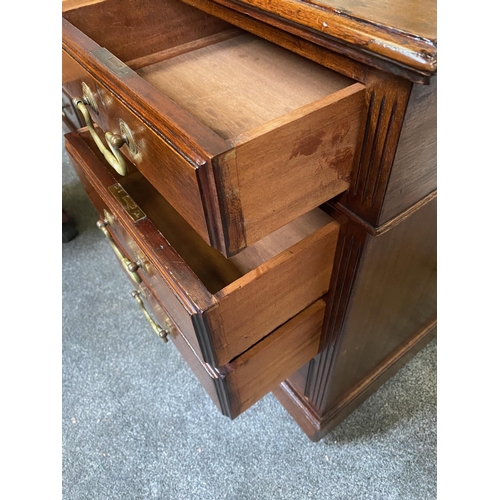 74 - AN EARLY 20TH CENTURY VERY GOOD QUALITY MAHOGANY LEATHER TOPPED PEDESTAL DESK, maker’s label to the ... 