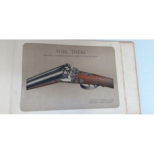 101 - A RARE BOOK LOT: ‘LES CHIENS DE CHASSE’ HUNTING DOGS, first edition, 1931. 78 coloured plates includ... 