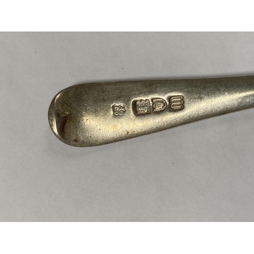 A SET OF SIX EDWARD VII BRIGHT CUT SILVER SPOONS, Maker Josiah Williams