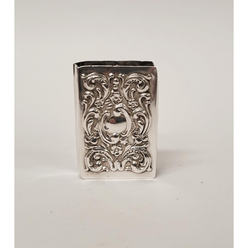 170 - A MIXED SILVER BOX / CASE LOT: includes; (i) A sterling silver pill box/trinket box with raised reli... 