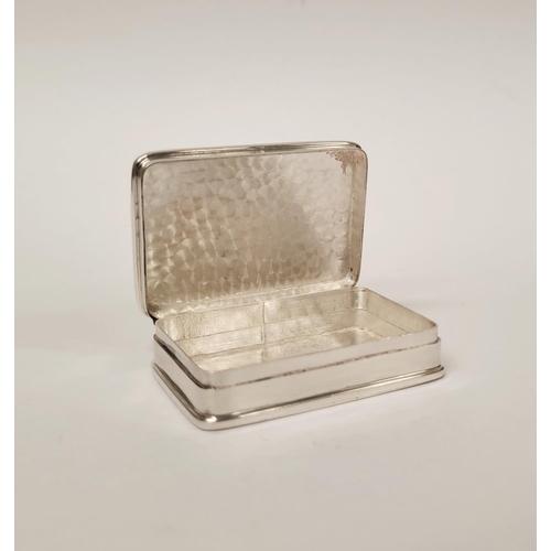 170 - A MIXED SILVER BOX / CASE LOT: includes; (i) A sterling silver pill box/trinket box with raised reli... 