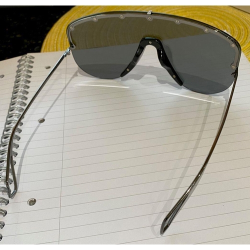 113 - A PAIR OF CASED GUCCI SUNGLASSES, comes with purchase receipts and papers, never used.