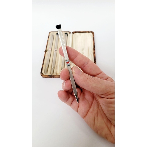 115 - A CASED SET OF SILVER BRIDGE PENCIL HOLDERS, each marked 935 ‘foreign’, (935: Argentium silver). A l... 