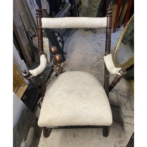 185 - A PAIR OF EXCELLENT 19TH CENTURY CAMPAIGN CHAIRS, folding chairs, the turned supports with finials t... 