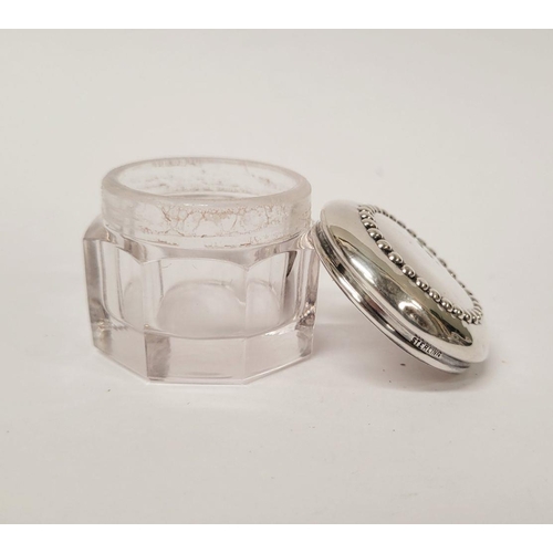 187 - A MIXED SILVER DRESSING TABLE LOT: includes; (i) A pair of silver topped clothes brushes, each 15cm ... 