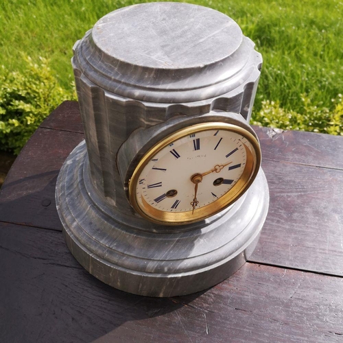 200 - A SUPERB & UNUSUAL REGENCY GREY MARBLE MANTLE CLOCK IN A CLASSICAL COLUMN SHAPE, in good working ord... 