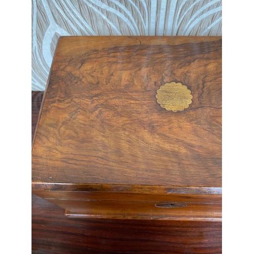 64 - A VERY GOOD QUALITY 19TH CENTURY WALNUT JEWELLERY BOX, this is a very good jewellery box, to the lid... 