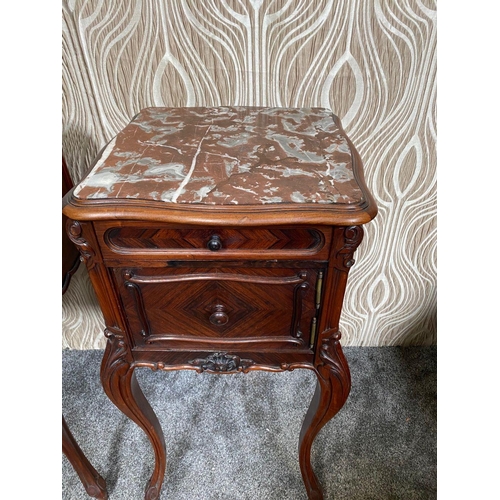 81 - A FINE PAIR OF ROSEWOOD MARBLE TOPPED CABINETS / LAMP TABLES, each with a single drawer to the top, ... 