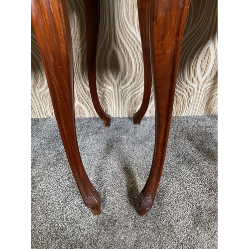 81 - A FINE PAIR OF ROSEWOOD MARBLE TOPPED CABINETS / LAMP TABLES, each with a single drawer to the top, ... 