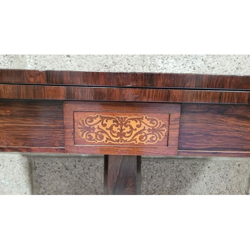 91 - AN EXCEPTIONAL EARLY 19TH CENTURY ROSEWOOD INLAID FOLD OVER CARD TABLE, this is a beautifully crafte... 