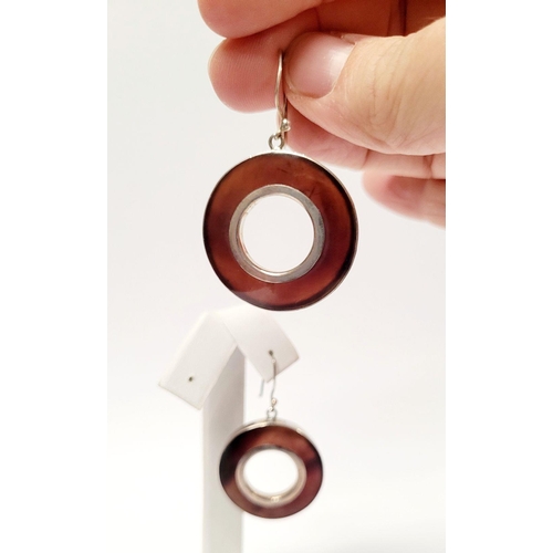 98 - A VINTAGE STERLING SILVER PENDANT & EARRING SET, pendant comprising of a loop & two circles that han... 