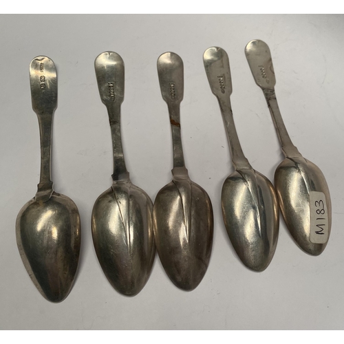 113 - FIVE GEORGE IV IRISH SILVER TEASPOONS, Maker Thomas Farnett & William Law & Son Dublin 1823, rat-tai... 