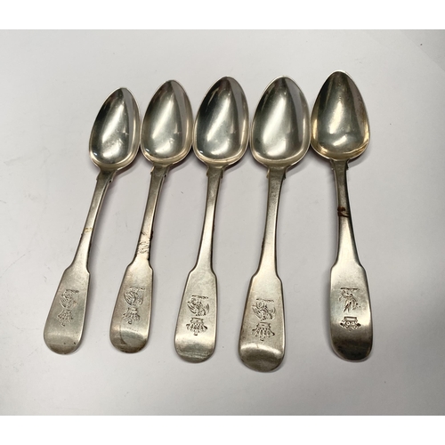 113 - FIVE GEORGE IV IRISH SILVER TEASPOONS, Maker Thomas Farnett & William Law & Son Dublin 1823, rat-tai... 