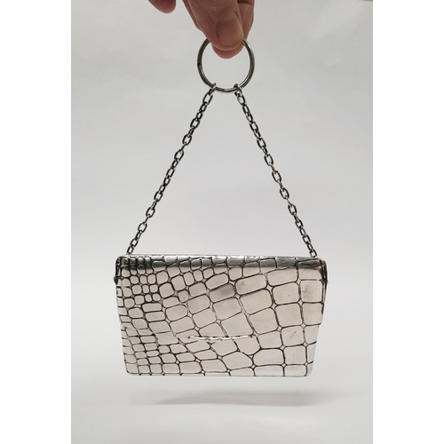 12 - AN EARLY 20TH CENTURY EDWARDIAN SILVER EVENING ‘DANCE CARD’ PURSE of rectangular envelope form with ... 