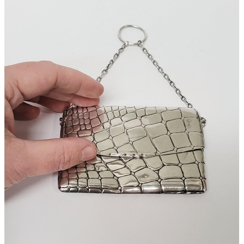 12 - AN EARLY 20TH CENTURY EDWARDIAN SILVER EVENING ‘DANCE CARD’ PURSE of rectangular envelope form with ... 