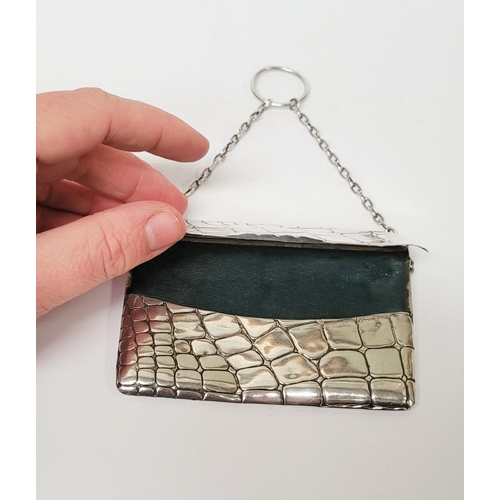 12 - AN EARLY 20TH CENTURY EDWARDIAN SILVER EVENING ‘DANCE CARD’ PURSE of rectangular envelope form with ... 