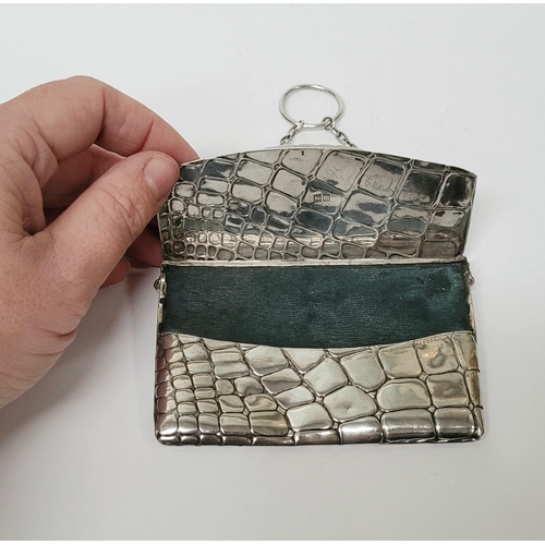 12 - AN EARLY 20TH CENTURY EDWARDIAN SILVER EVENING ‘DANCE CARD’ PURSE of rectangular envelope form with ... 