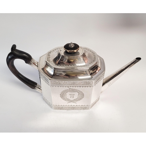 123 - AN EXQUISITE LATE 18TH CENTURY GEORGE III SILVER TEA POT BY ROBERT HENNELL I, the octagonal shaped p... 