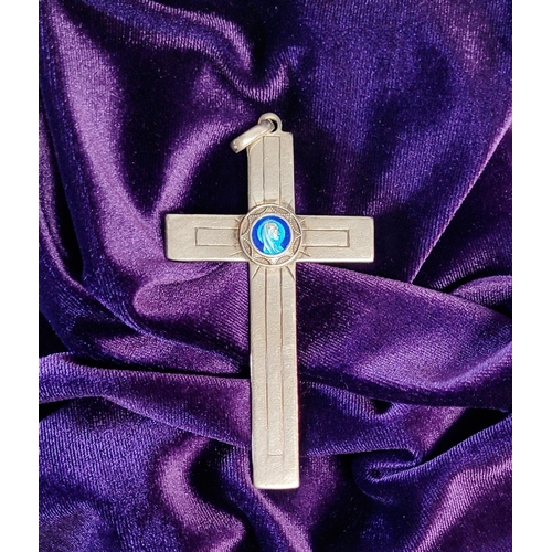 159 - AN IRISH – CORK – SILVER CROSS PENDANT, with central blue Mary profile; surrounded by a star decorat... 