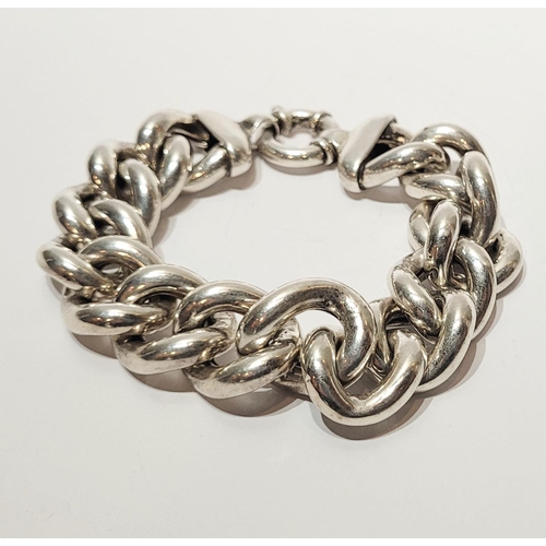 163 - A VERY GOOD QUALITY STERLING SILVER LINK BRACELET, opens to 20.5cm, weight: 2ozt. Marked 925.