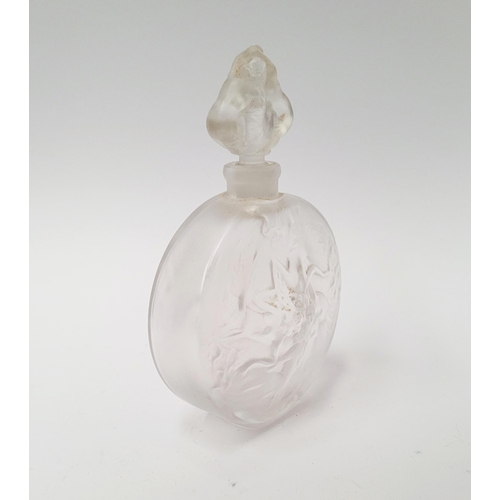 215 - A MID-CENTURY FROSTED PERFUME BOTTLE WITH RAISED RELIEF DESIGN SHOWING INTERTWINED FIGURES, with sto... 